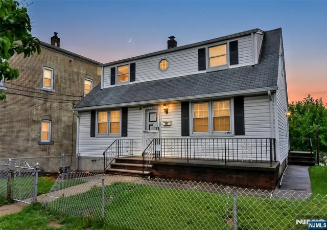 3rd image of 391 Macarthur Ave, Garfield, NJ 07026 | MLS# 26024617