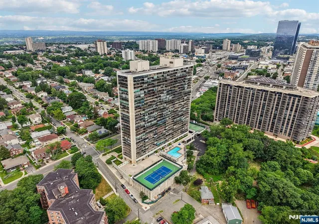 2nd image of 1500 Palisade Ave, Fort Lee, NJ 07024