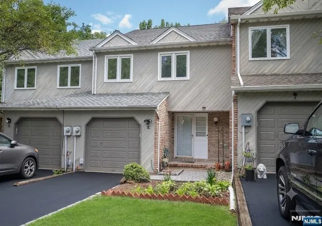 Photo 3 of Townhouse for sale at 18 Guilford Ct, Par Troy Hills Twp., NJ 07950 | MLS# 26024736 | Listing updated on 2026-07-31
