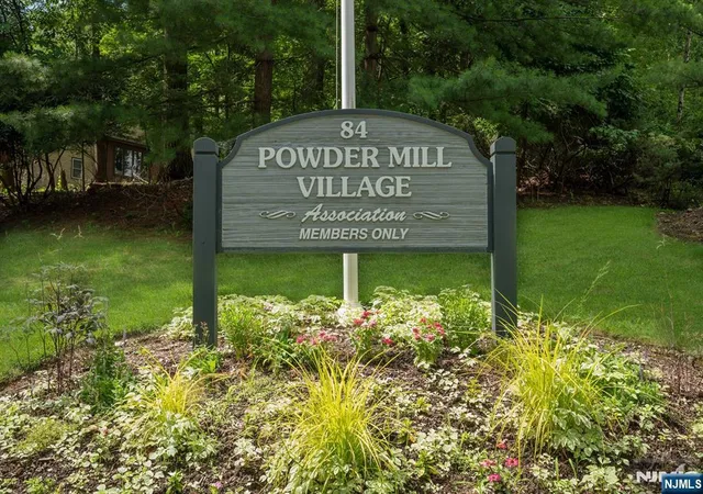 32nd image of 18 Guilford Ct, Par Troy Hills Twp., NJ 07950 | MLS# 26024736