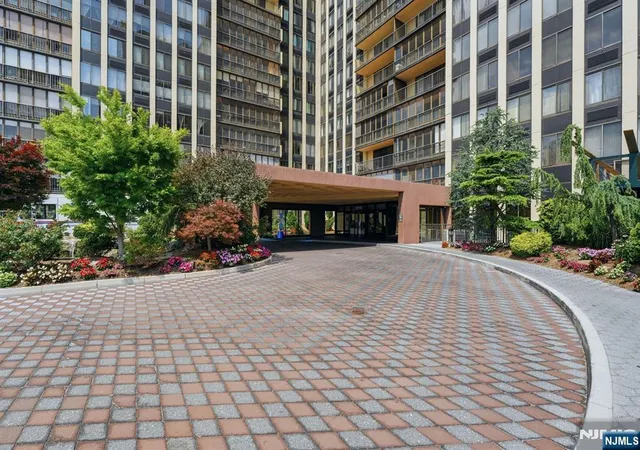 2nd image of 300 Winston Dr #C0518, Cliffside Park, NJ 07010 | MLS# 26024752