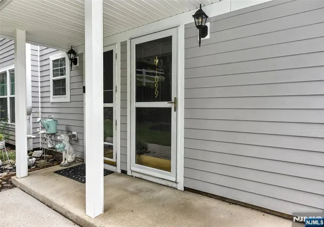 Photo 3 of Sale Pending at 1099 Devon Ct #1099, Mahwah, NJ 07430 | MLS# 26024768 | Listing updated on 2026-08-05