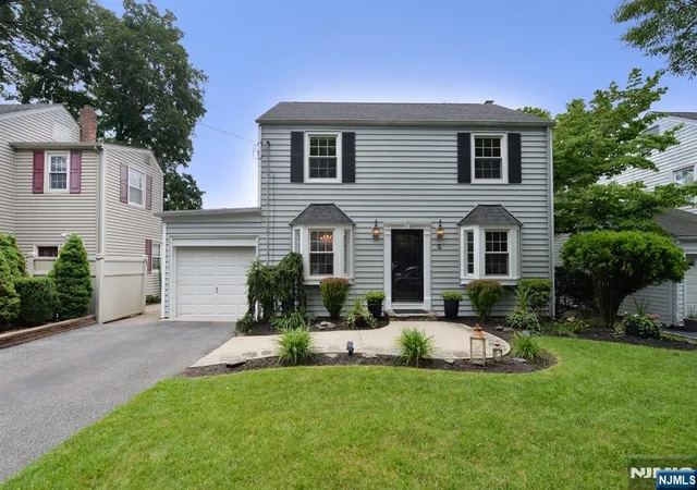 Photo 1 of Sale Pending at 418 Burlington Rd, Paramus, NJ 07652 | MLS# 26024814 | Listing updated on 2026-07-28