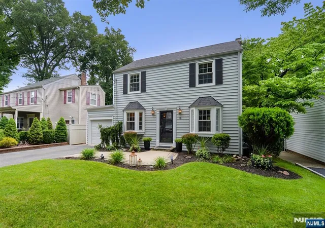 Photo 2 of Sale Pending at 418 Burlington Rd, Paramus, NJ 07652 | MLS# 26024814 | Listing updated on 2026-07-28