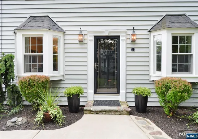 Photo 3 of Sale Pending at 418 Burlington Rd, Paramus, NJ 07652 | MLS# 26024814 | Listing updated on 2026-07-28