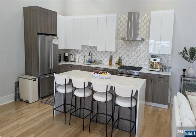 Photo 3 of Multi family home for sale at 621 Valley Brook Ave, Lyndhurst, NJ 07071 | MLS# 26024870 | Listing updated on 2026-08-20