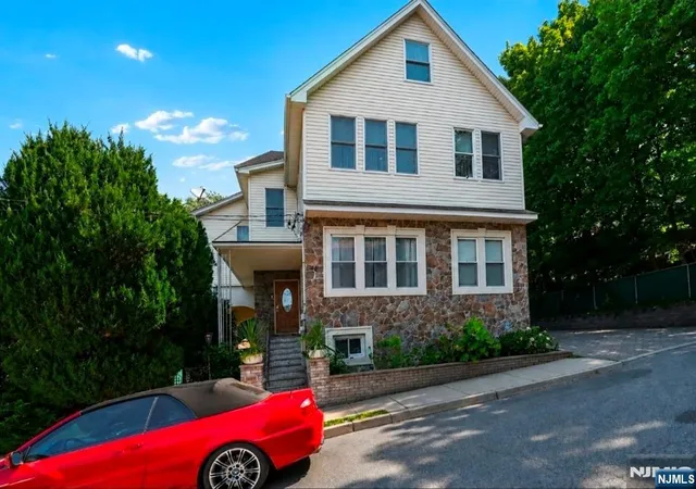 Photo 1 of Sale Pending at 105 Kossuth St, Wallington, NJ 07057 | MLS# 26024886 | Listing updated on 2026-08-19