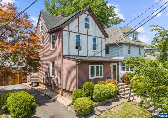 Single family home for sale at 633 Chestnut St, Kearny, NJ 07032 | MLS# 26024910