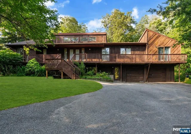 Single family home for sale at 3 Bluefield Ct, Hillsdale, NJ 07642 | MLS# 26024976