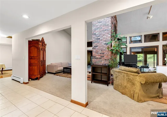Photo 4 of Single family home for sale at 3 Bluefield Ct, Hillsdale, NJ 07642 | MLS# 26024976 | Listing updated on 2026-08-20