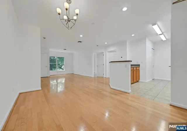 Photo 3 of Condo for sale at 189 Forest #213, Paramus, NJ 07652 | MLS# 26024987 | Listing updated on 2026-08-20