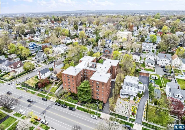 Photo 2 of Sale Pending at 130 Orient Wy #4F, Rutherford, NJ 07070 | MLS# 26024991 | Listing updated on 2026-09-02