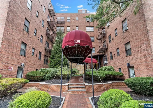 Photo 3 of Sale Pending at 130 Orient Wy #4F, Rutherford, NJ 07070 | MLS# 26024991 | Listing updated on 2026-09-02
