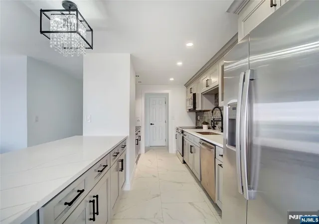 Photo 3 of House for sale at 377 S Harrison St #17FF, East Orange, NJ 07018 | MLS# 26025022 | Listing updated on 2026-08-09