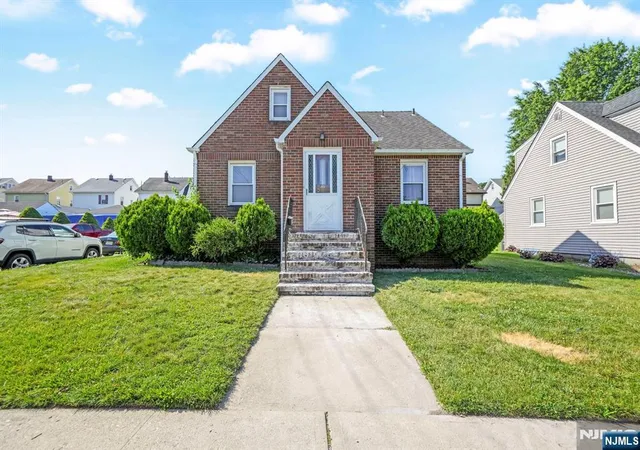 image of 95 E 7th St, Clifton, NJ 07011 | MLS# 26025120