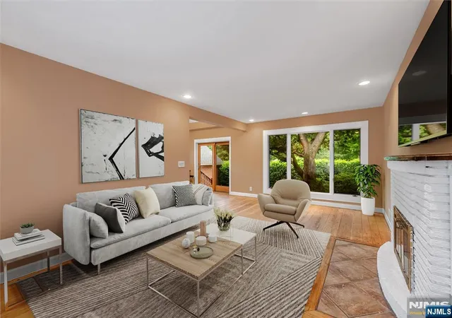 3rd image of 574 Chestnut St, Twp Of Washington, NJ 07676 | MLS# 26025124