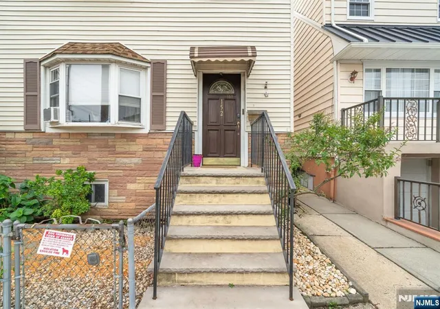 2nd image of 152 Devon Ter, Kearny, NJ 07032 | MLS# 26025127