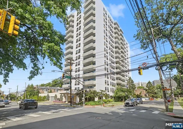 Photo 1 of Sale Pending at 1600 Center Ave #1 A, Fort Lee, NJ 07024 | MLS# 26025161 | Listing updated on 2026-09-02