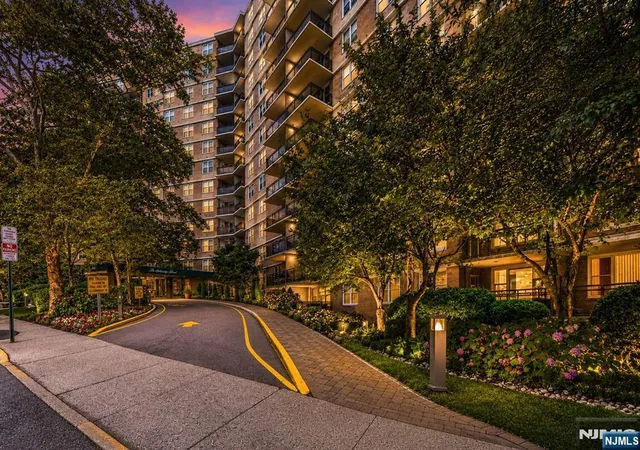 42nd image of 2200 Central Rd #14W, Fort Lee, NJ 07024 | MLS# 26025186