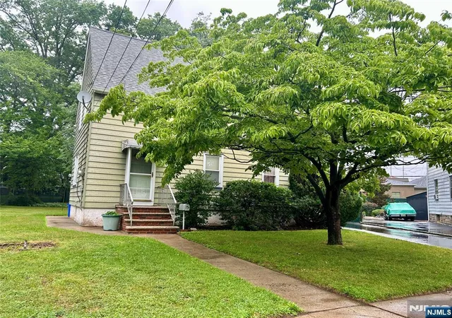 Photo 1 of Single family home for sale at 15 Willow St, Garfield, NJ 07026 | MLS# 26025219 | Listing updated on 2026-07-31