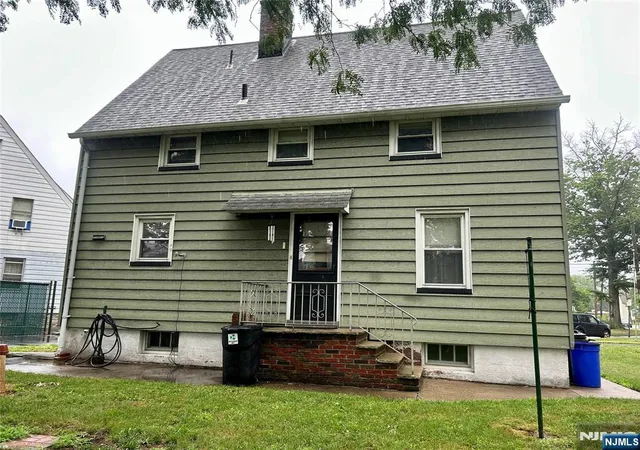 Photo 4 of Single family home for sale at 15 Willow St, Garfield, NJ 07026 | MLS# 26025219 | Listing updated on 2026-07-31