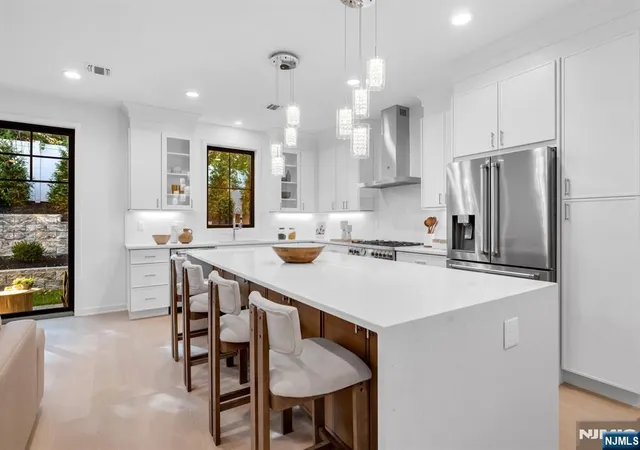 Photo 1 of Single family home for sale at 5 Fey Pl, Oradell, NJ 07649 | MLS# 26025289 | Listing updated on 2026-09-18