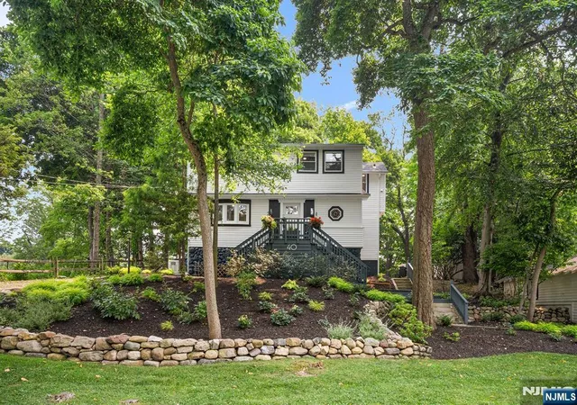 1st image of 40 W Oak St, Ramsey, NJ 07446 | MLS# 26025320