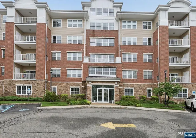 Photo 2 of Condo for sale at 7118 Warrens Wy, Wanaque, NJ 07465 | MLS# 26025322 | Listing updated on 2026-08-20