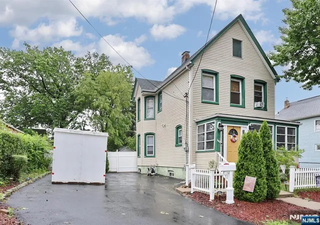 33rd image of 117 Delaware Ave, Dumont, NJ 07628 | MLS# 26025368