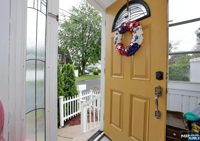 Photo 3 of Single family home for sale at 117 Delaware Ave, Dumont, NJ 07628 | MLS# 26025368 | Listing updated on 2026-08-30