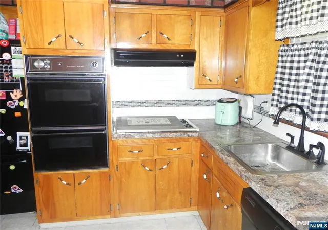 Photo 4 of Sale Pending at 20 Seiler, Little Ferry, NJ 07643 | MLS# 26025445 | Listing updated on 2026-09-17