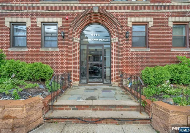 2nd image of 6114 Highland Pl #1H, West New York, NJ 07093 | MLS# 26025495