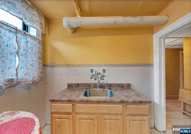 4th image of 6114 Highland Pl #1H, West New York, NJ 07093 | MLS# 26025495