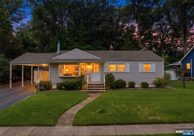 26th image of 320 Ridgewood Blvd North, Twp Of Washington, NJ 07676 | MLS# 26025497