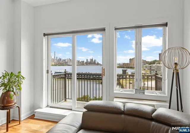 5th image of 6503 City Pl, Edgewater, NJ 07020 | MLS# 26025502