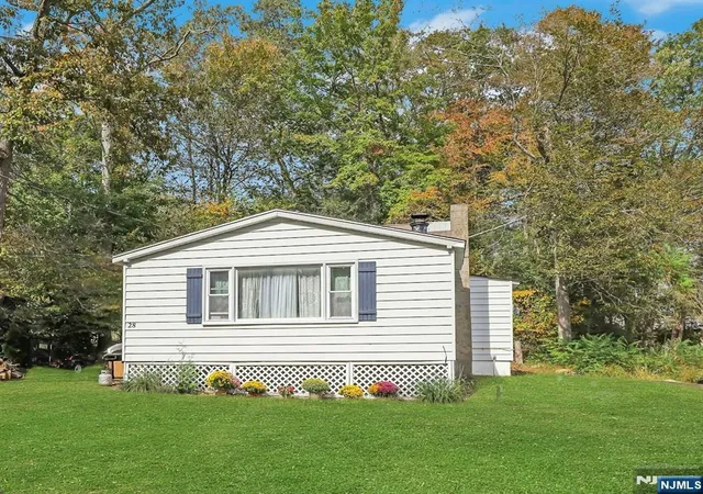 4th image of 28 Risley Rd, West Milford, NJ 07421 | MLS# 26025509