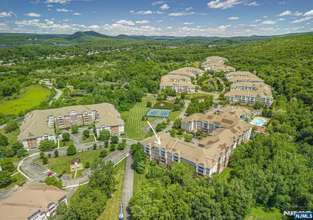 Photo 2 of Sale Pending at 8421 Warrens Way #421, Wanaque, NJ 07465 | MLS# 26025512 | Listing updated on 2026-09-05