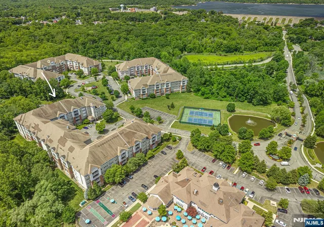 Listing Photo 5 - Condo for sale in building located at 8421 Warrens Wy, Wanaque, NJ 07465 - Unit #421
