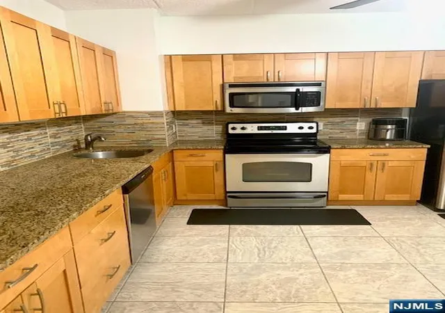 Listing Photo 5 - Condo for sale in building located at 170 Lafayette Ave, Passaic, NJ 07055 - Unit #3H