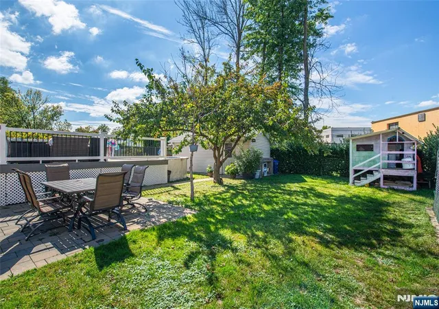 3rd image of 31 Zeliff Ave, Little Falls, NJ 07424 | MLS# 26025539