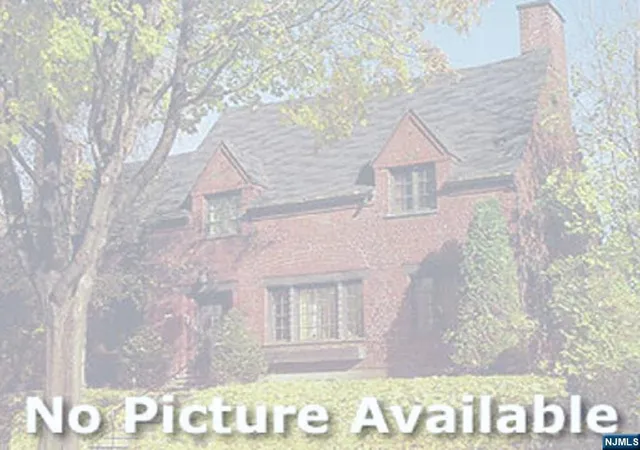 2nd image of 2350 Linwood Ave, Fort Lee, NJ 07024