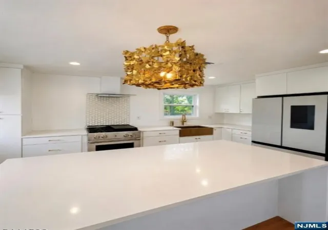 2nd image of 61 Winifred Dr, Totowa, NJ 07512 | MLS# 26025544