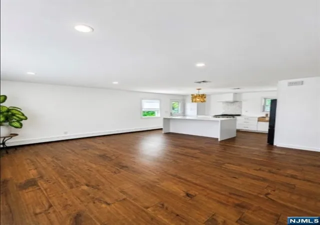 3rd image of 61 Winifred Dr, Totowa, NJ 07512 | MLS# 26025544