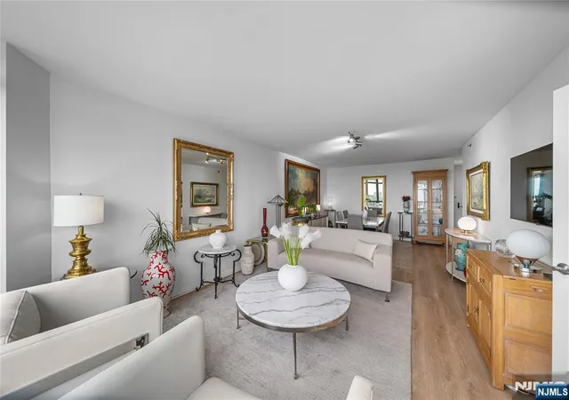 4th image of 900 Palisade Ave #17K, Fort Lee, NJ 07024 | MLS# 26025578