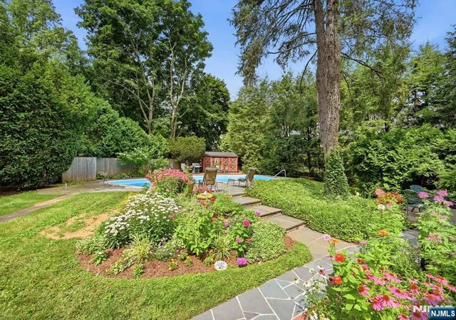 Photo 3 of Single family home for sale at 419 Sicomac Ave, Wyckoff, NJ 07481 | MLS# 26025579 | Listing updated on 2026-07-19