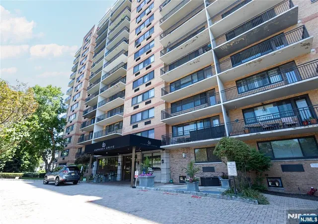 2nd image of 60Th Pkwy Dr, East Orange, NJ 07017