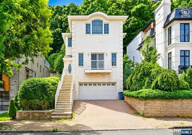 Single family home for sale at 750 Undercliff Ave, Edgewater, NJ 07020 | MLS# 26025653