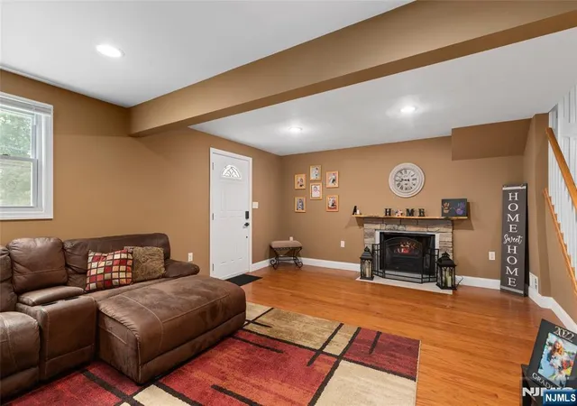 Photo 3 of Sale Pending at 138 William St, Little Falls, NJ 07424 | MLS# 26025659 | Listing updated on 2026-08-20