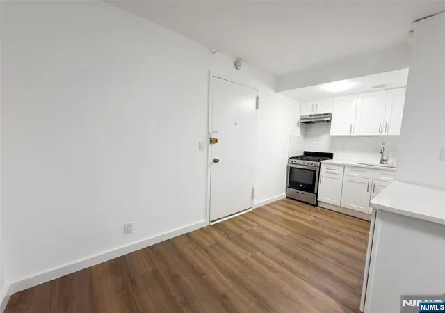 5th image of 3081 Edwin Ave #1H, Fort Lee, NJ 07024 | MLS# 26025664