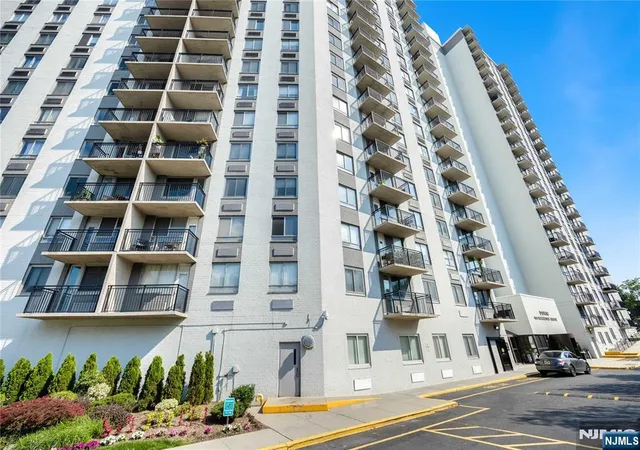 29th image of 100 Manhattan Ave #910, Union City, NJ 07087 | MLS# 26025671